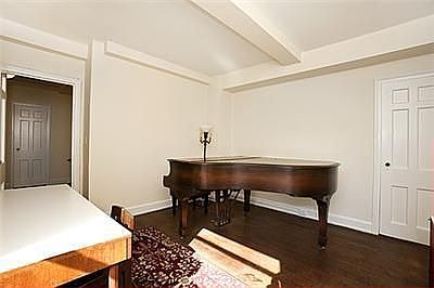 5th image of 240 E 79th St APT 10A