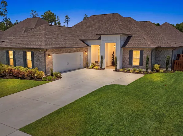 140 Flora Ln, Freeport, FL 32439