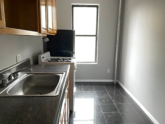 Rented by Premier One Realty LLC | media 10