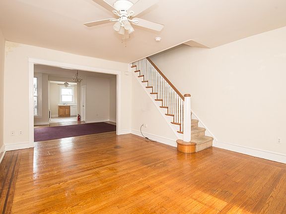 3rd image of 867 N Woodstock St