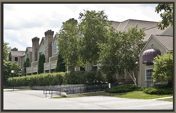Grounds Sideview