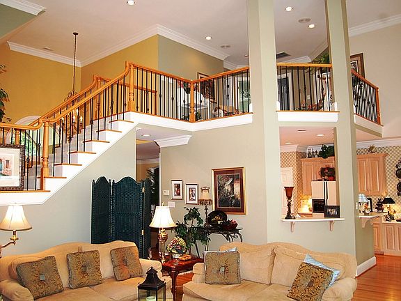 2nd image of 4214 Waterford Dr