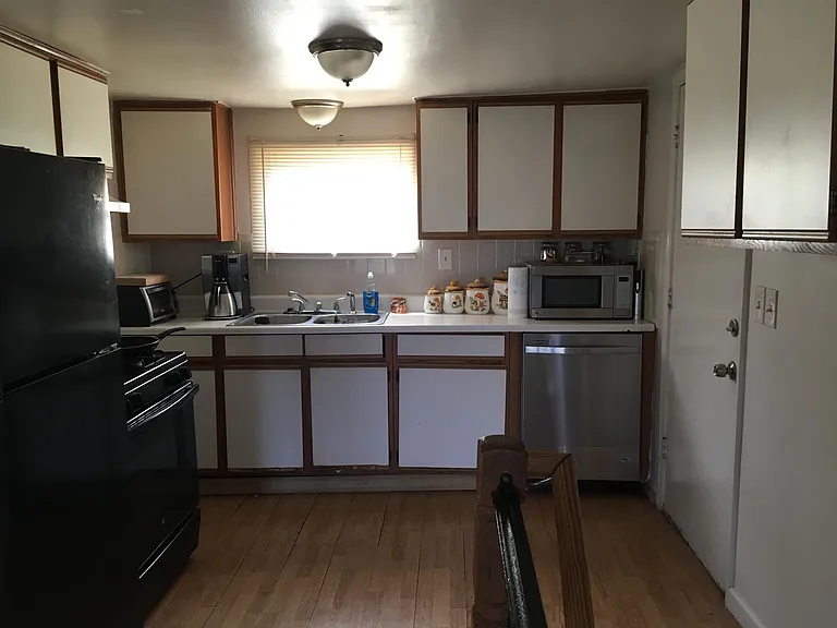 22115 Springbrook Ave — Photo 4