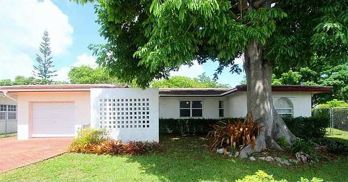 1st image of 16604 SW 93rd Ct