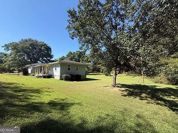 2nd image of 322 Cook Rd NW