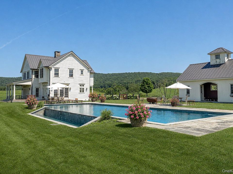1st image of 162 Amenia Union Rd