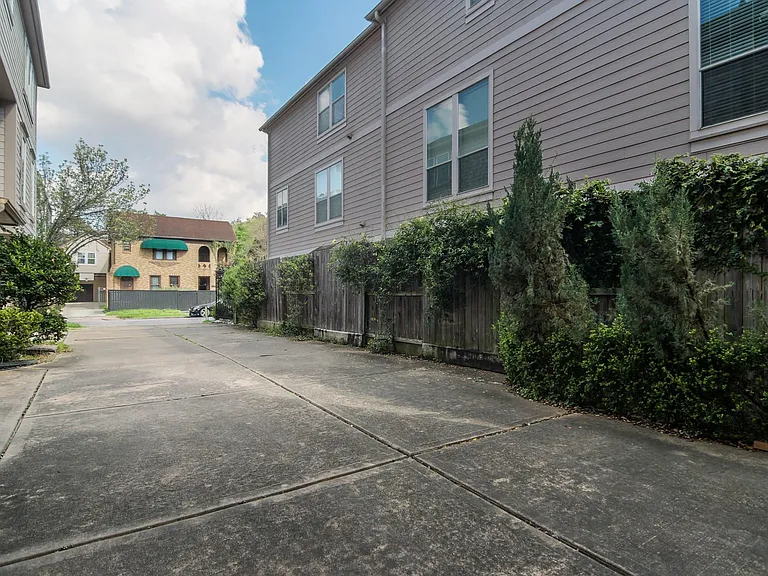 1414 Crocker St — Photo 30