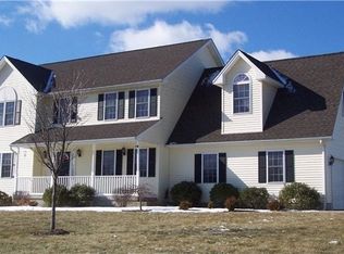 55 Heritage Trl, Suffield, CT 06078