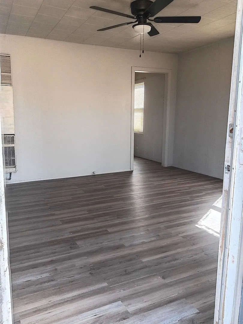 $0 First Month's Rent / $0 Deposit at Move-in — Photo 2