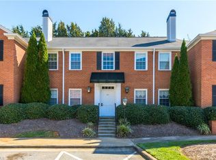 380 C Hanover Arms Ct, Winston Salem, NC 27104