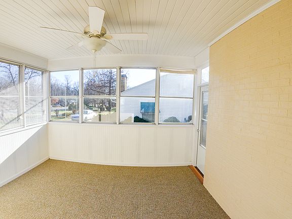 Sunroom-Off Livingroom