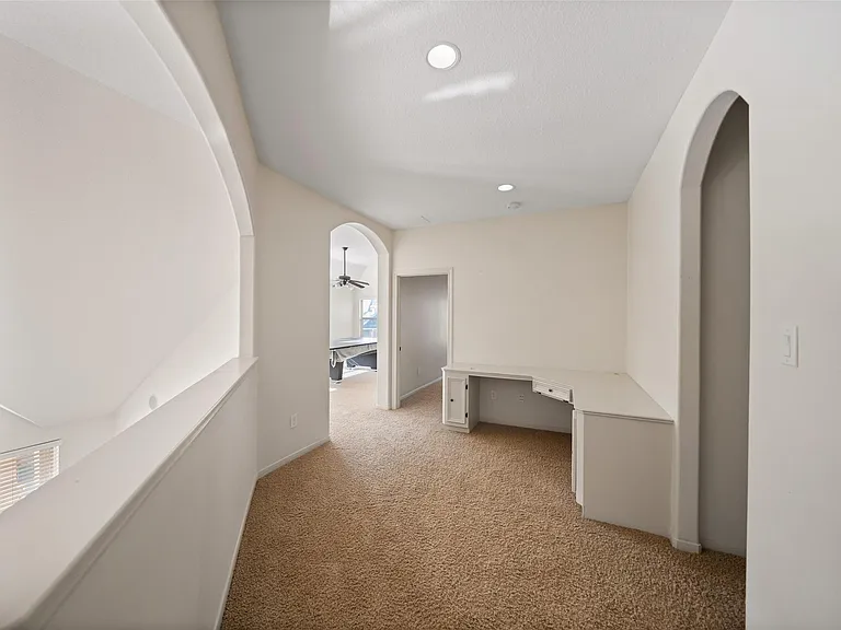 14318 Red Creek Cove Ln — Photo 32