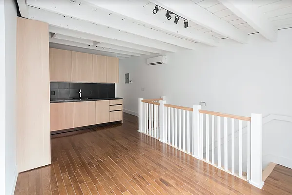 Rented by Michal Kuras, LREB | media 12