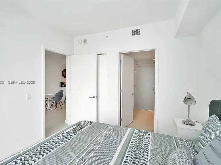 501 NE 31st St #702 — Photo 3