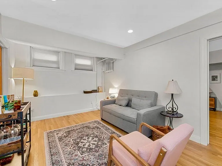 21 Chauncy St #3B — Photo 4