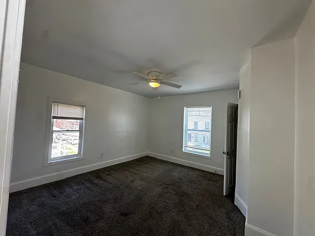 41 S Oakley Ave — Photo 18