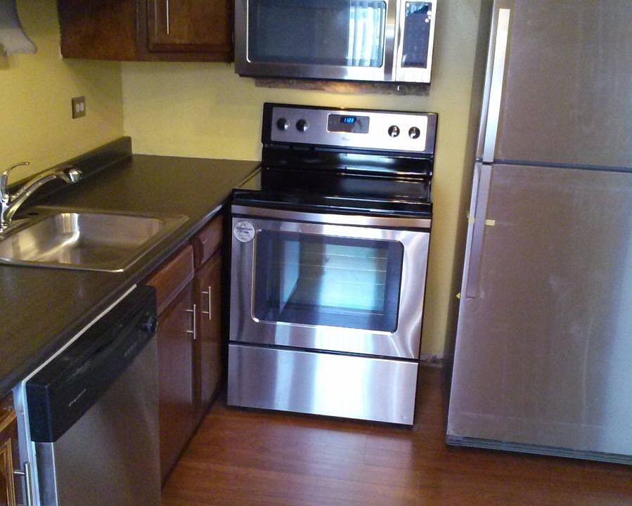 2nd image of 4350 W Ford City Dr #0