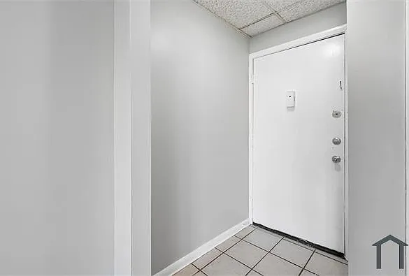1 bed, $1,300 — Photo 4