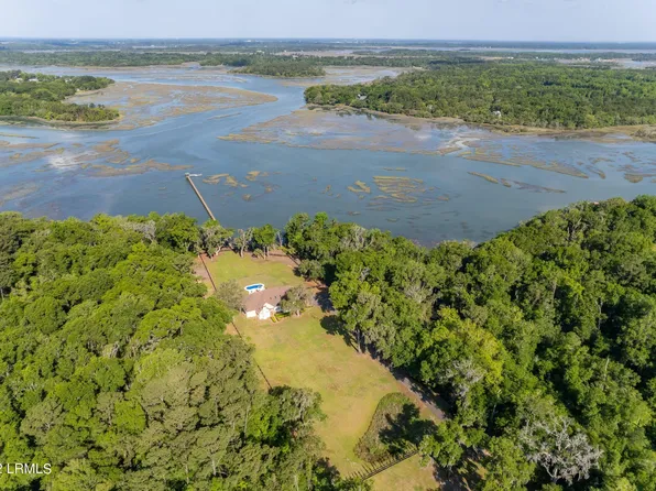 31 Holland Ct, Saint Helena Island, SC 29920