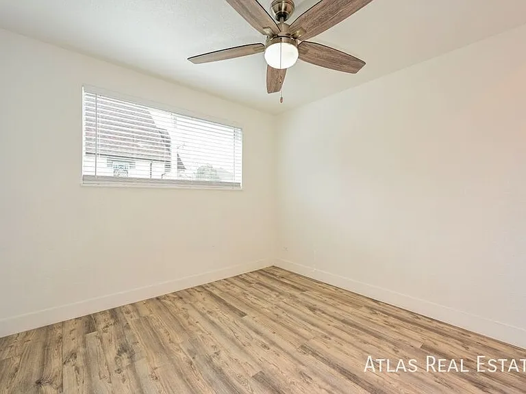 2560 N Ogden St — Photo 34