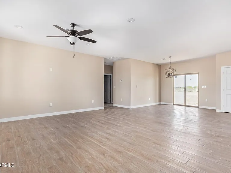 6309 N 419th Ave — Photo 5