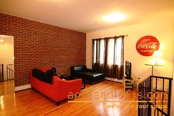 Rented by aptsandlofts.com | media 27