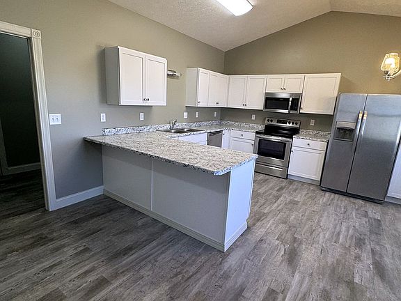 4th image of 4915 10th Ave