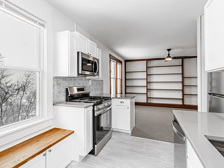 496 Dorsey Ave #2 — Photo 5