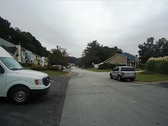 5th image of 2230 Wellington Cir