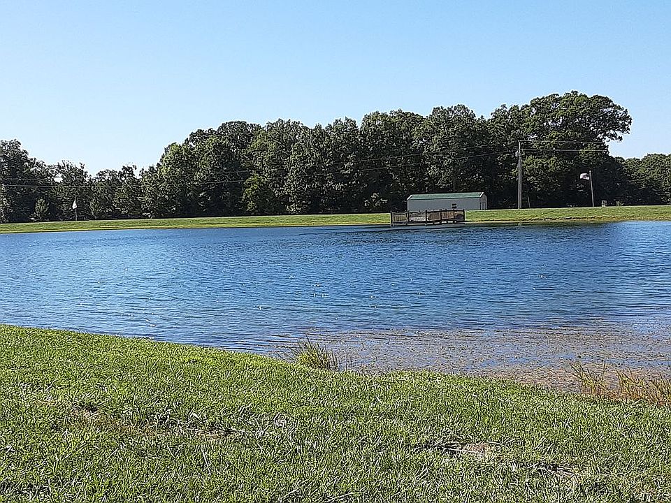 2nd image of 21095 Golden Oaks Ln