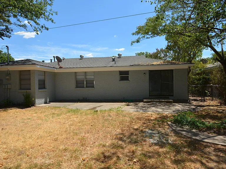 5404 Fursman Ave — Photo 5