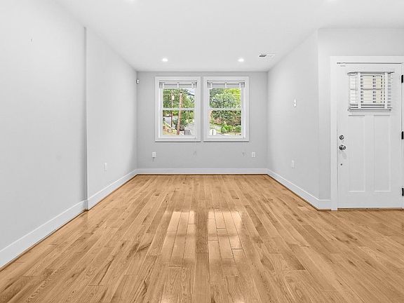 5th image of 1109 Anacostia Rd SE