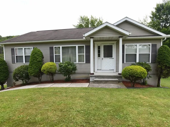 121 Jill Renee Dr, Stoystown, PA 15563