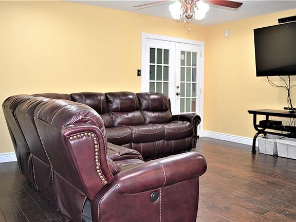 2nd image of 7379 Beckwood Dr