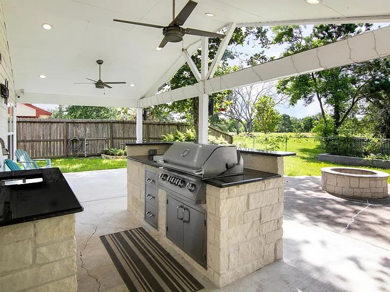 255 E Castle Harbour Dr — Photo 20