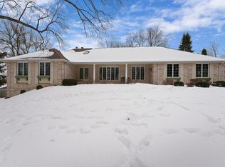 8405 Bayridge Cir, Bloomington, MN 55438