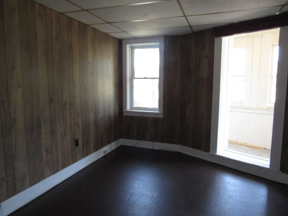 2nd image of 1509 N State St #2