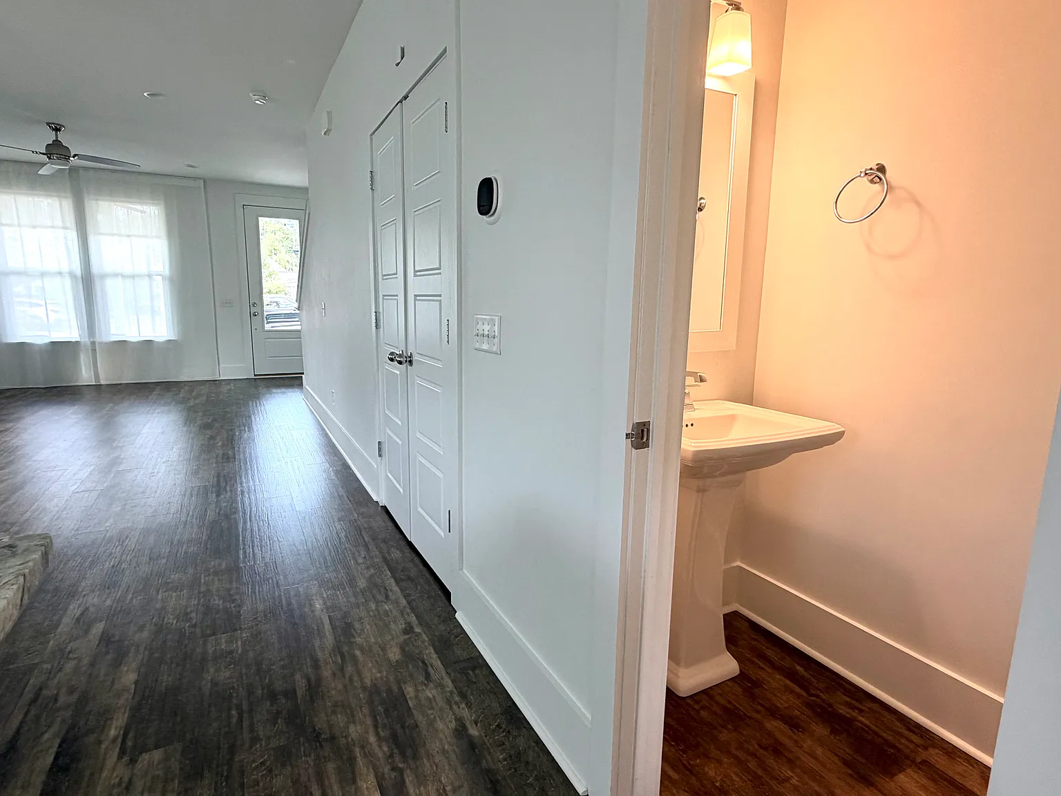 3 bed, 1368 sqft, $2,200 — Photo 4