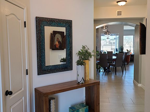 4th image of 5404 Grove Dr