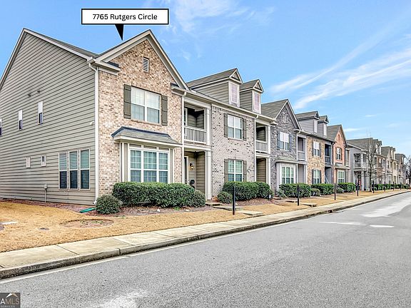 3rd image of 7765 Rutgers Cir