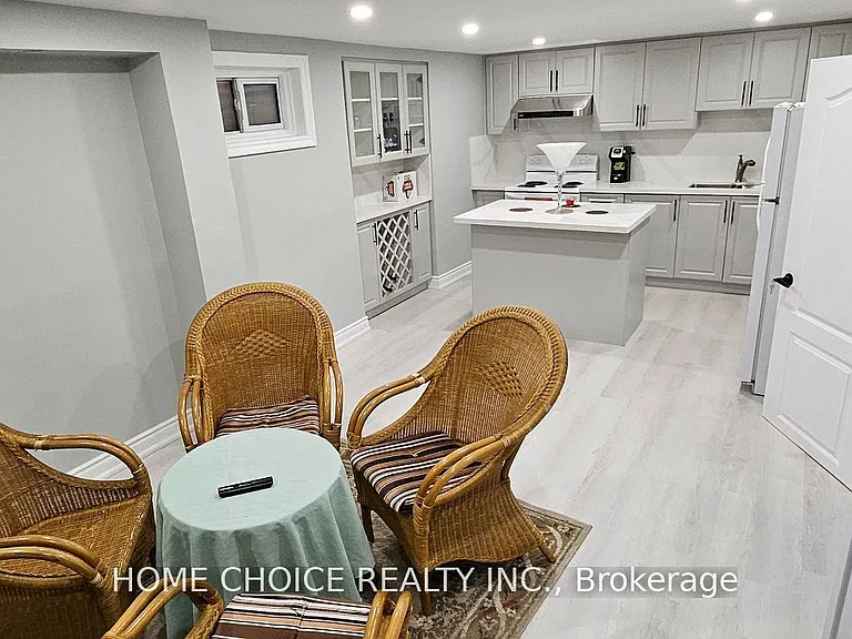 18 Stone Mason Dr #BASEMENT — Photo 2