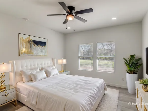 3108 Delafield Ln, Dallas, TX 75227