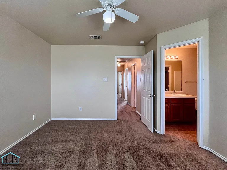 5807 Golf Bnd #1 — Photo 13