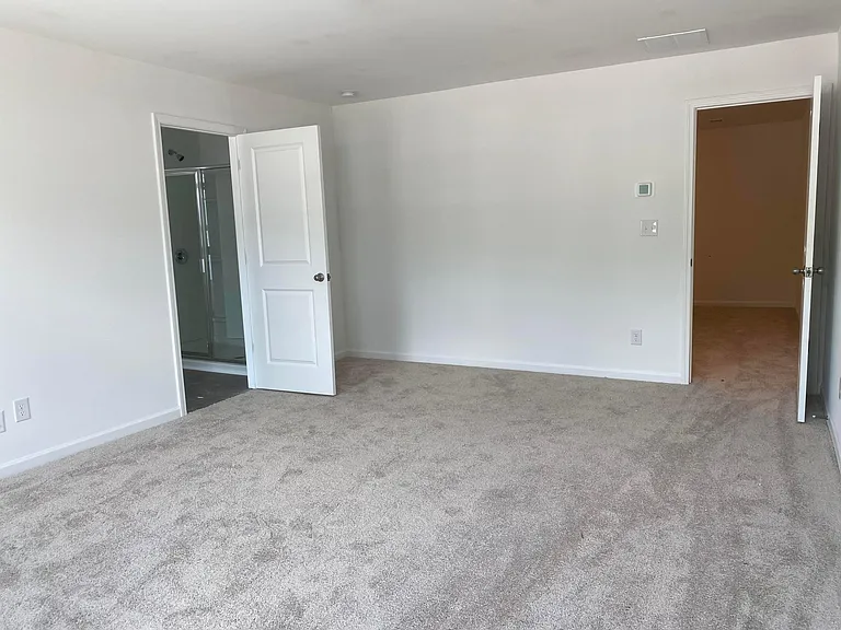 5930 Lyon St — Photo 10