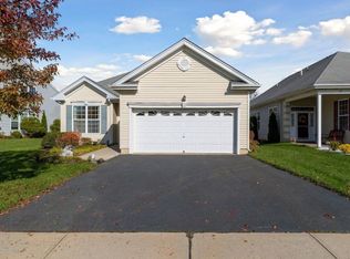 28 Prusakowski Blvd, Parlin, NJ 08859