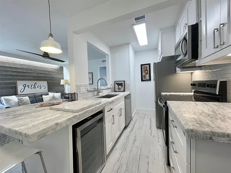 1855 Portsmouth St #7G — Photo 6