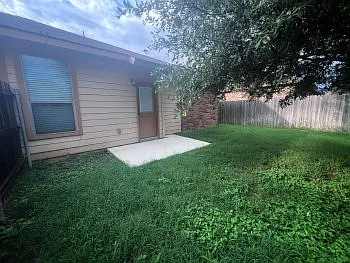 569 Creekside Cir — Photo 10