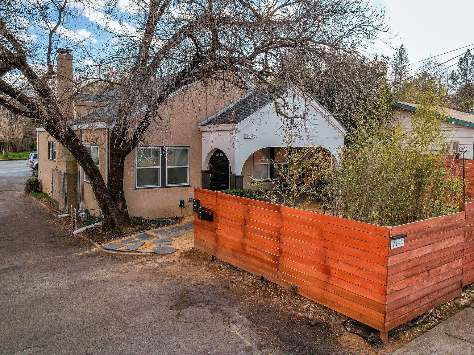 2145 Placer St, Redding, CA 96001 Zillow