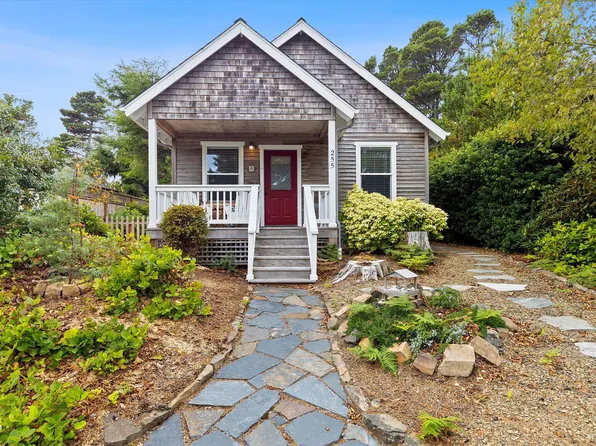 255 Bunchberry Way, Depoe Bay, OR 97341