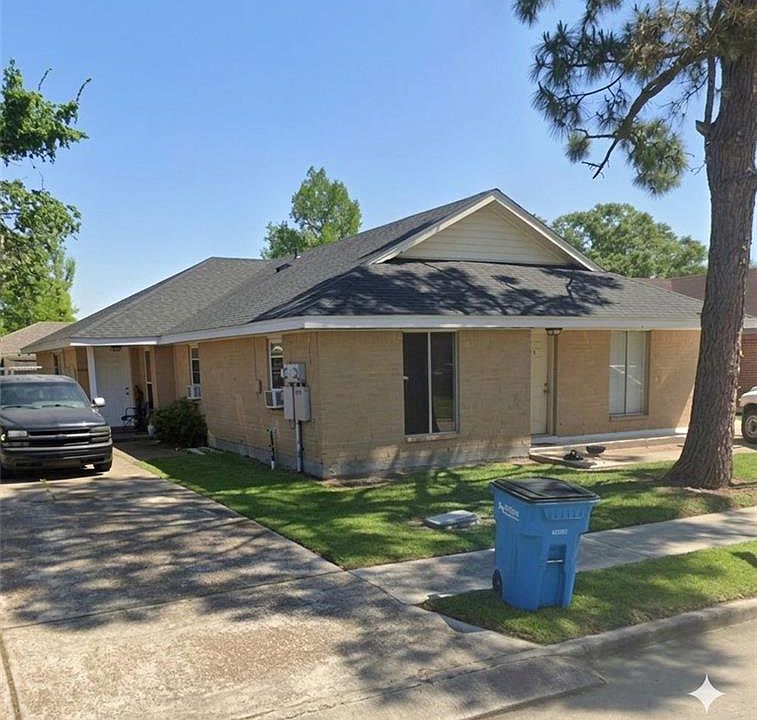 1st image of 292 Meadows Dr #294